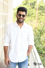 Sharwanand Interview About ShatamanamBhavati Movie